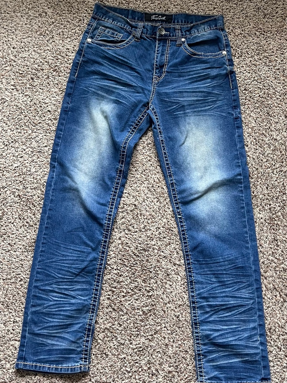 True Luck Men's Denim Jeans in Washed style. Size 32/32